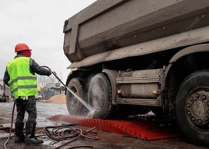 Why should you choose a professional fleet washing service?